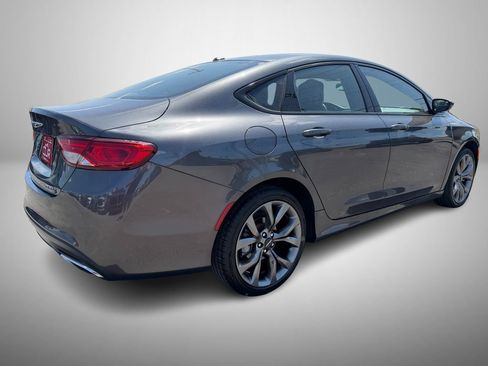 Used 2016 Chrysler 200 S FWD image 3