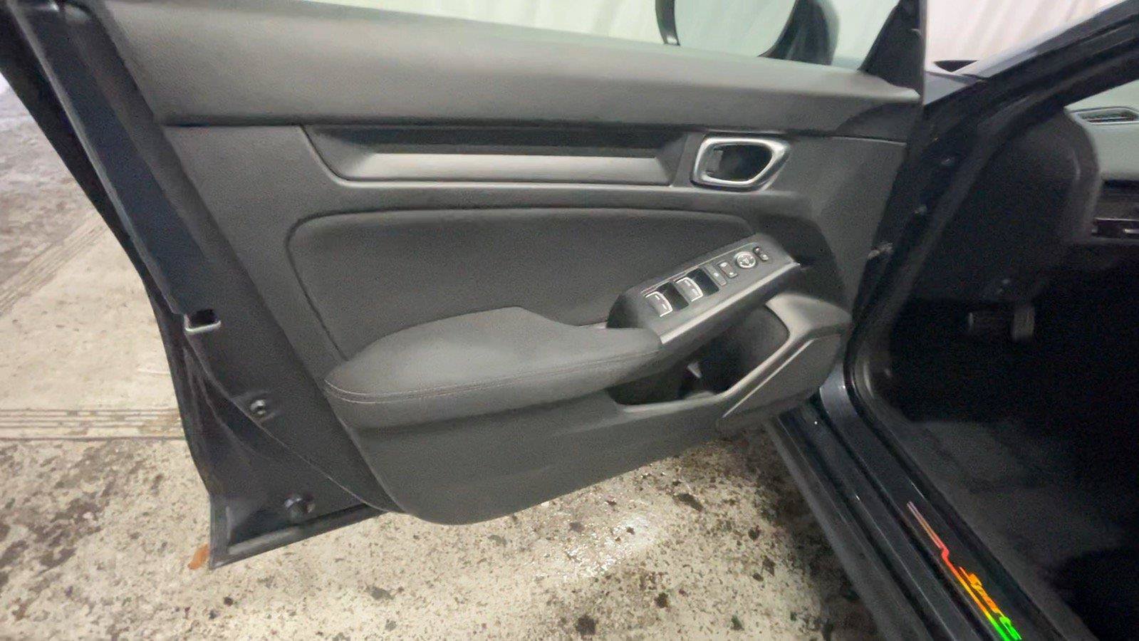 Used 2023 Honda Civic Sport image 31