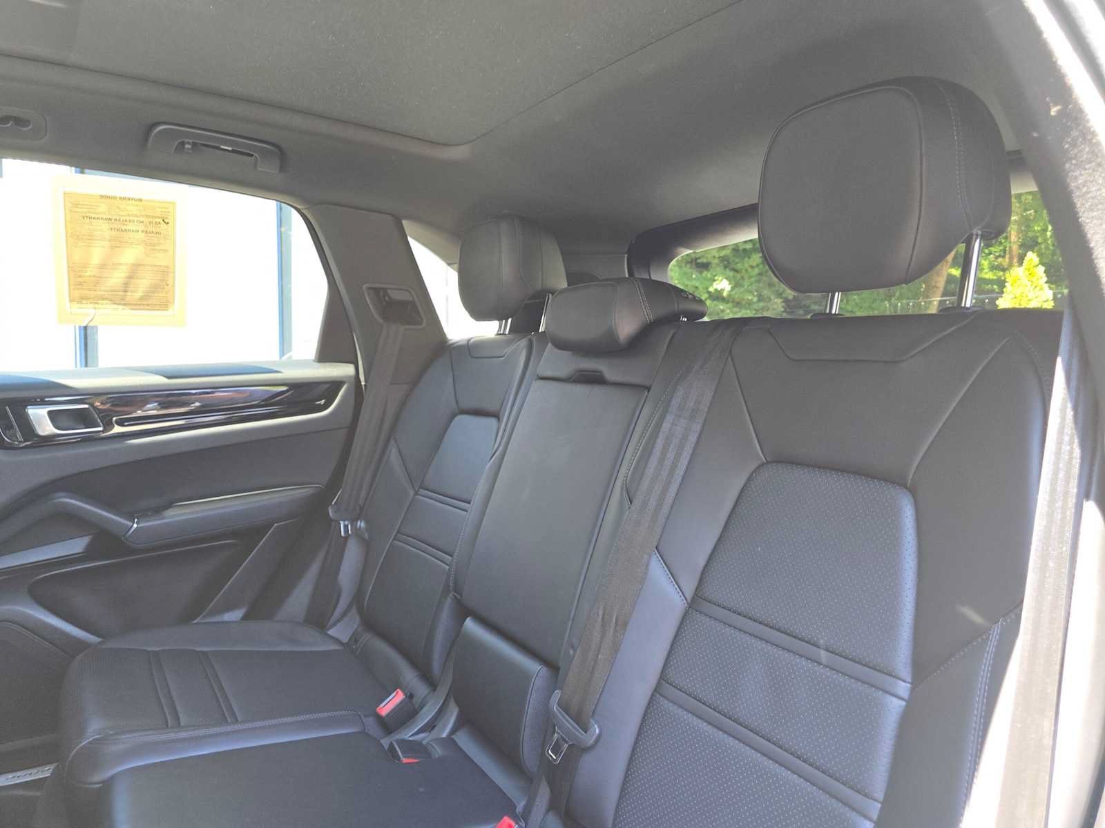 Used 2021 Porsche Cayenne AWD/4WD image 17