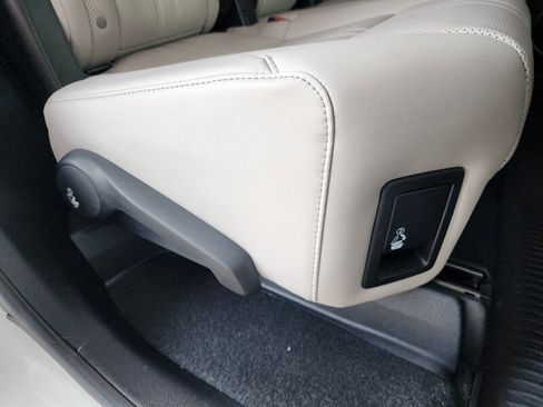 Used 2022 Lexus RX 350L Luxury image 76