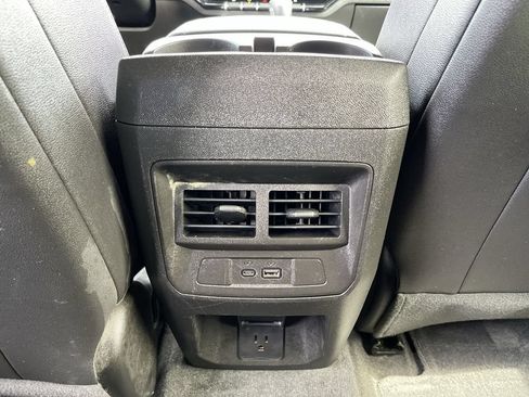 Used 2023 Chevrolet Colorado LT w/ LT Convenience Package III AWD/4WD image 39