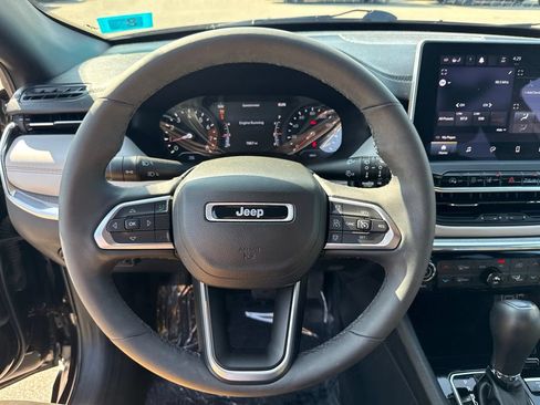Certified 2023 Jeep Compass Limited AWD/4WD image 10