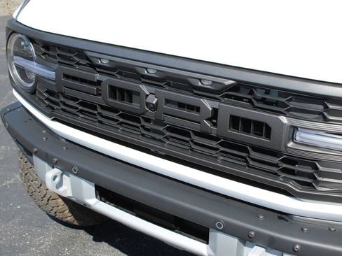 New 2025 Ford Bronco Raptor w/ Interior Carbon Fiber Pack AWD/4WD image 9