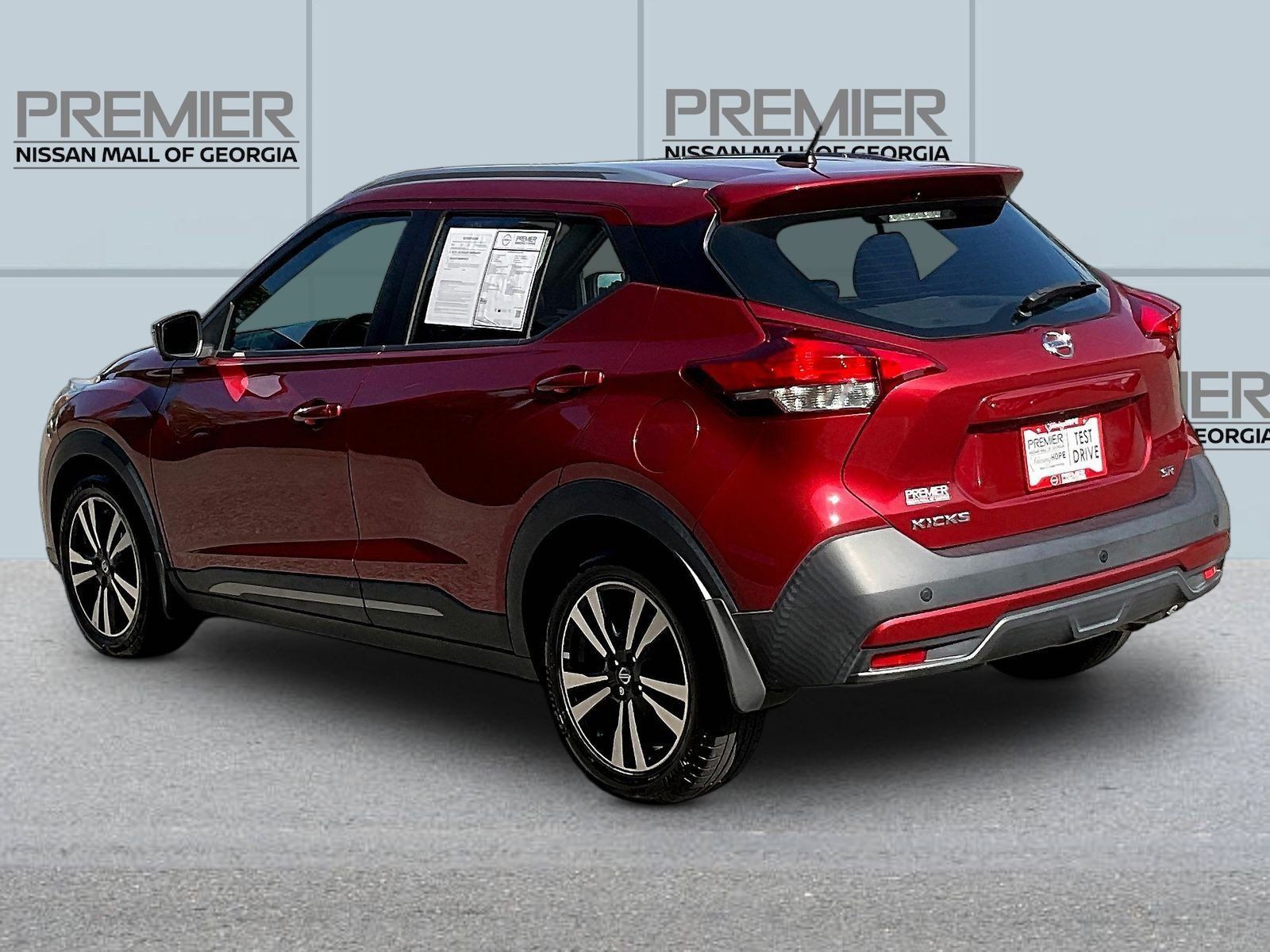 Certified 2019 Nissan Kicks SR w/ SR Premium Package FWD image 5