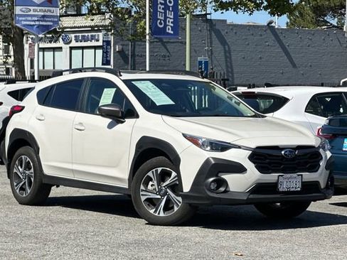 Used 2024 Subaru Crosstrek 2.0i Premium AWD/4WD image 2