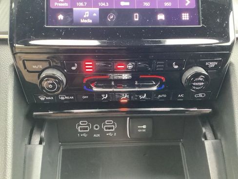 New 2025 Jeep Grand Cherokee L Altitude image 41