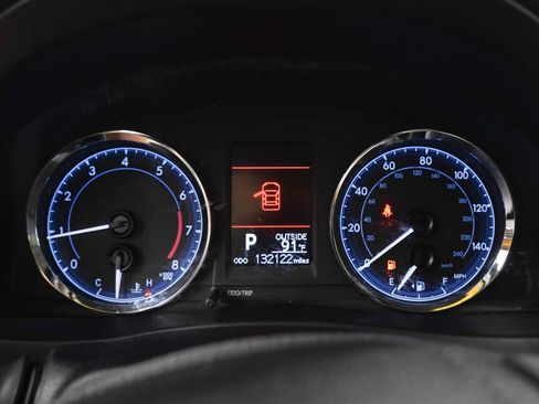 Used 2017 Toyota Corolla LE FWD image 24