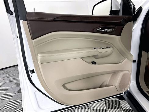 Used 2011 Cadillac SRX Premium image 19