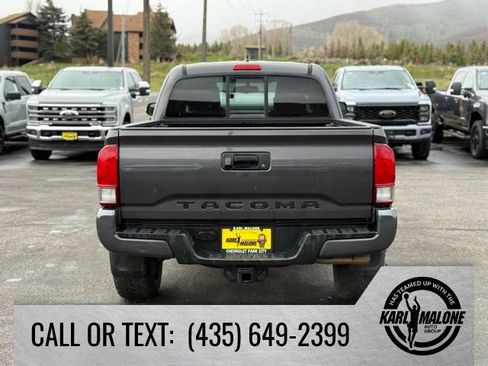 Used 2016 Toyota Tacoma TRD Sport w/ Towing Package AWD/4WD image 4
