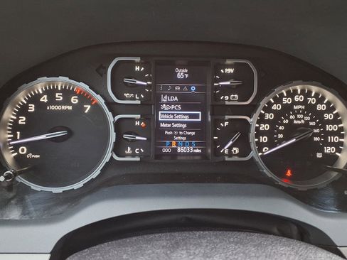 Used 2020 Toyota Tundra SR5 w/ SR5 Leather Package image 13