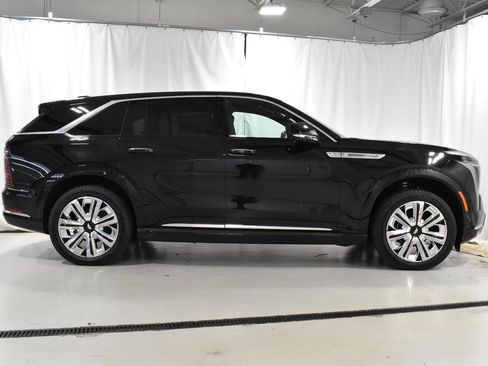 New 2025 Cadillac Escalade IQ Luxury 1 w/ LPO, Radiant Package image 19