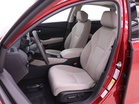 Certified 2025 Honda Accord SE image 4