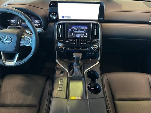 New 2026 Lexus LX 600 4WD w/ Luxury Package image 13