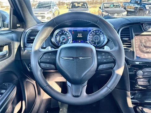 Used 2023 Chrysler 300 S image 18
