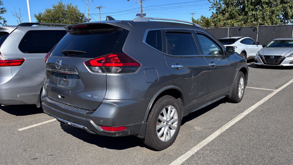 Used 2019 Nissan Rogue SV AWD/4WD image 5