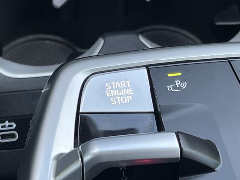 Used 2025 BMW X1 xDrive28i w/ Technology Package image 10