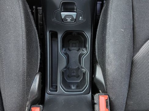 Used 2019 Jeep Renegade Sport image 3