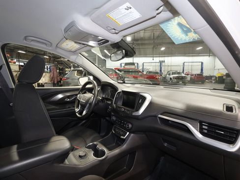 Certified 2024 GMC Terrain SLE image 27