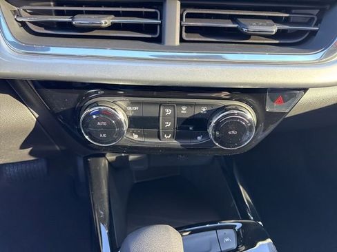 New 2026 Chevrolet Trax LT w/ Driver Confidence Package FWD image 21