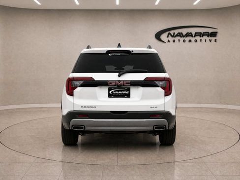Used 2023 GMC Acadia SLE w/ Driver Convenience Package FWD image 6