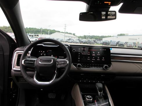 New 2026 GMC Canyon Denali AWD/4WD image 16