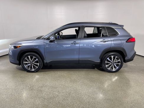 Certified 2023 Toyota Corolla Cross XLE w/ Convenience Package AWD/4WD image 6