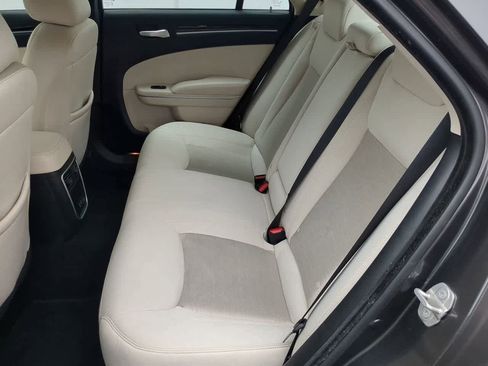 Certified 2023 Chrysler 300 Touring w/ Safetytec Plus Group RWD image 19