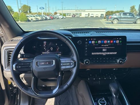 Used 2023 GMC Canyon AT4 w/ AT4 Premium Package image 13