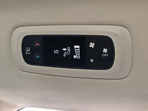 Used 2023 Chrysler Voyager LX FWD image 26