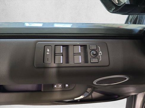 New 2026 Land Rover Discovery S AWD/4WD image 29