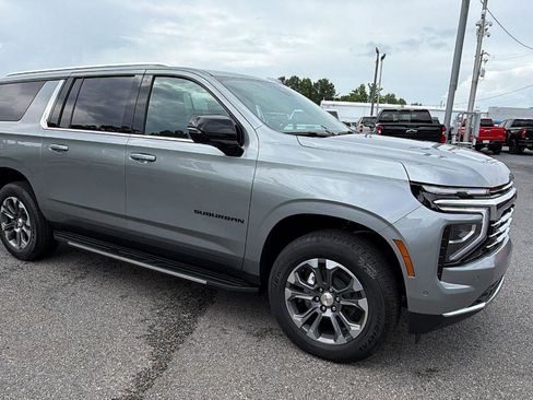 New 2026 Chevrolet Suburban LT w/ Comfort Package RWD image 9