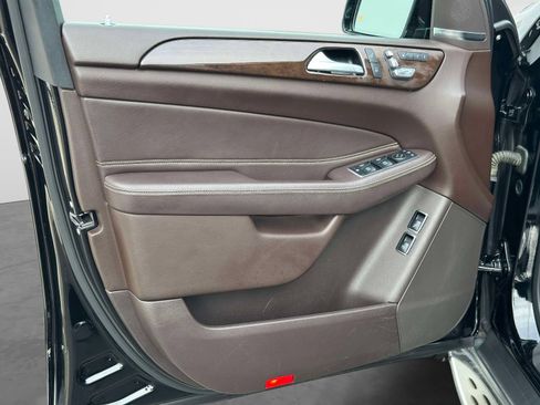 Used 2019 Mercedes-Benz GLS 450 4MATIC image 17