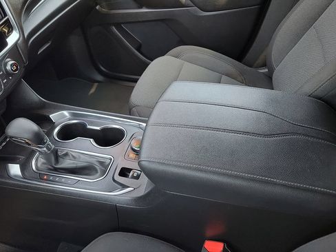 Used 2023 Chevrolet Traverse LT AWD/4WD image 29