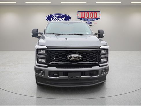 New 2026 Ford F250 Lariat w/ Black Appearance Package AWD/4WD image 9