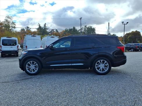 Certified 2020 Ford Explorer XLT w/ Equipment Group 202A image 8