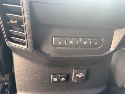 Used 2024 Toyota Tundra Platinum image 11