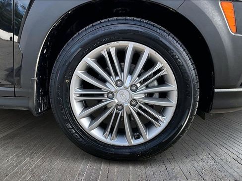 Used 2021 Hyundai Kona SEL w/ Cargo Package image 10