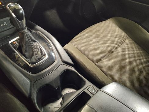 Used 2021 Nissan Rogue Sport SV FWD image 26