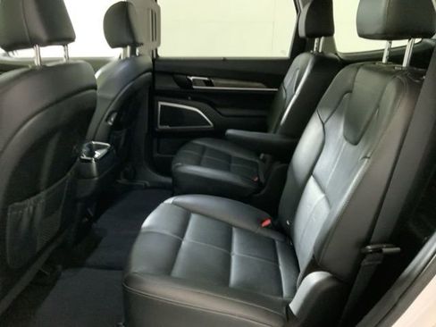 Used 2020 Kia Telluride EX w/ EX Premium Package AWD/4WD image 22