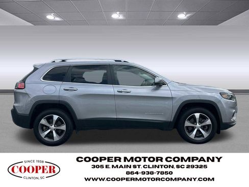 Used 2021 Jeep Cherokee Limited image 8