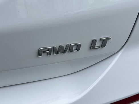 Used 2024 Chevrolet Equinox LT w/ LPO, Floor Liner Package image 15