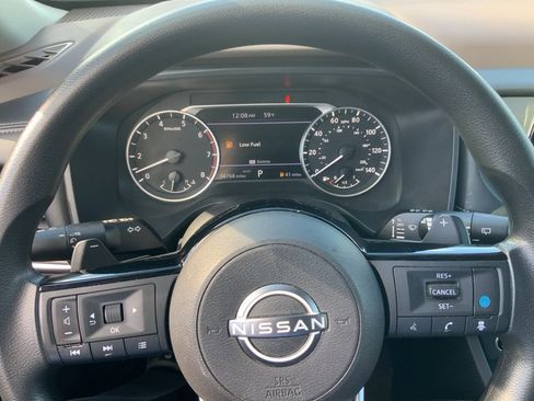 Used 2023 Nissan Rogue SV image 19