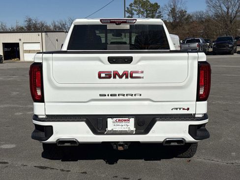 Used 2024 GMC Sierra 1500 AT4 w/ Technology Package image 6