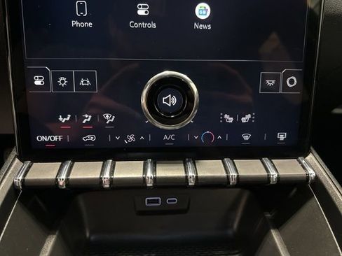 Used 2025 GMC Terrain Elevation image 23