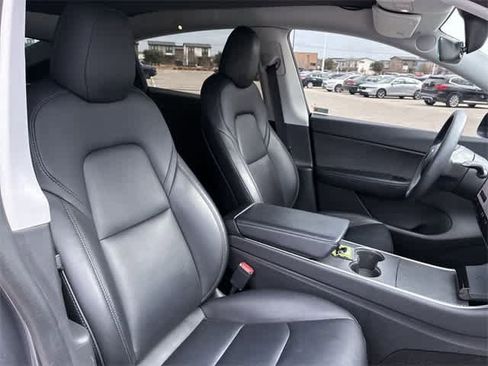 Used 2020 Tesla Model Y Long Range image 23