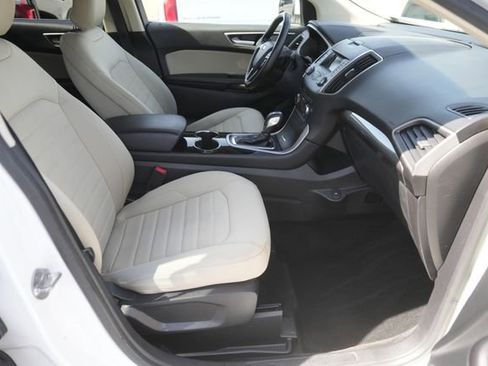 Used 2015 Ford Edge SEL image 18