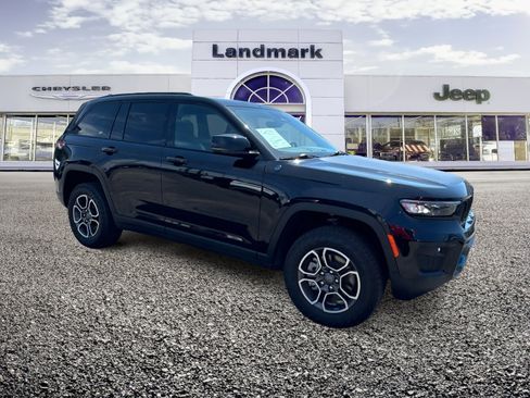 Used 2023 Jeep Grand Cherokee Trailhawk AWD/4WD image 21