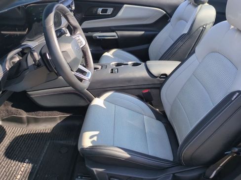 Used 2024 Ford Mustang GT Premium image 17