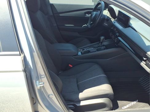 Used 2025 Honda Accord Sport image 14