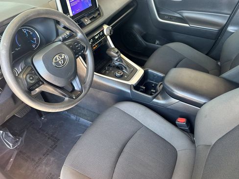 Used 2024 Toyota RAV4 LE AWD/4WD image 11